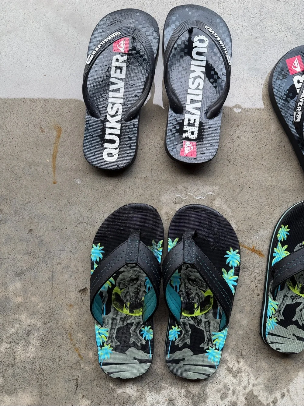 Quiksilver Black Flip Flops bundle